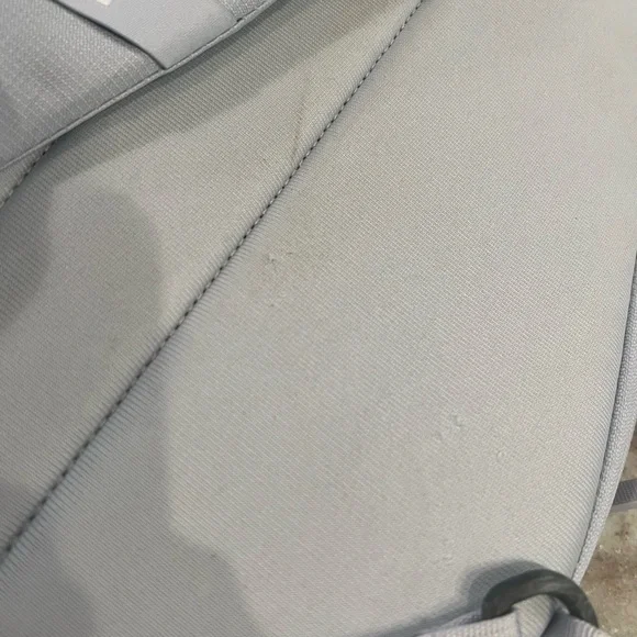 The North Face Isabella Sling Bag - Mystic Haze - Picture 7 of 10